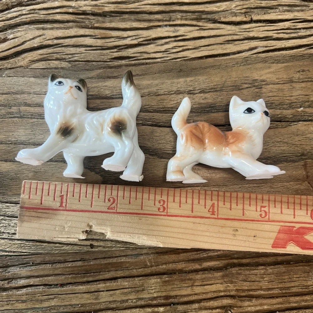 Vtg Miniature Hand‎ Painted Cat Kitten Figurines Trinket Lot Of 2